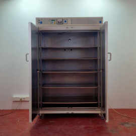 Heraeus B6760 2