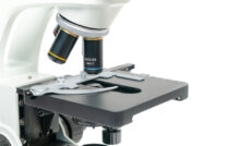 partes microscopio optico